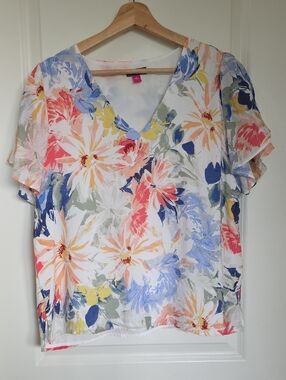 Vince Camuto Pastel Floral V-Neck Flutter Sleeve Blouse